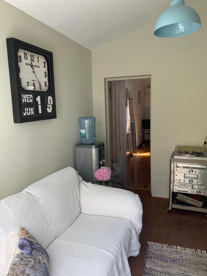 Sea Breeze Studio Hotel พูลา ภายนอก รูปภาพ
